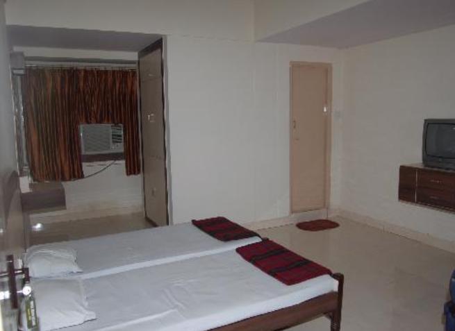 Hotel Maya Deluxe Hyderabad Luaran gambar