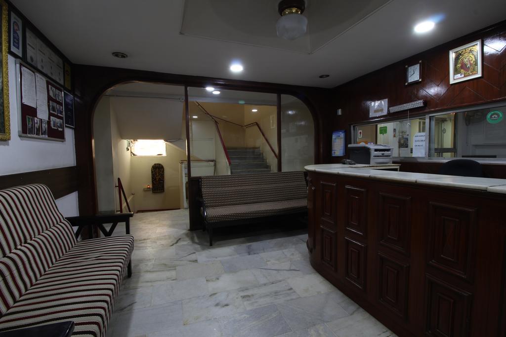 Hotel Maya Deluxe Hyderabad Luaran gambar